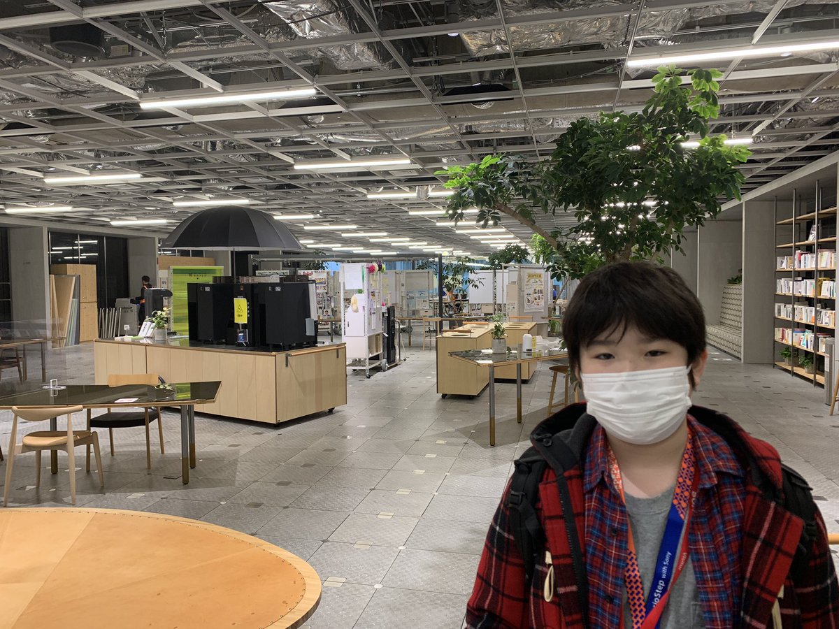 ararat3's tweet photo. 「障がいのあるなしに関わらず、共に学ぶインクルージョン・ワークショップ
『ペットボトルと牛乳パックでつくるヘッドホン』」参加。ちゃんと聞こえるヘッドフォンができて感動。ソニーの本社、近所だけど初めて入った。
#ソニー太陽 #CurioStep https://t.co/OXi3plu5qD