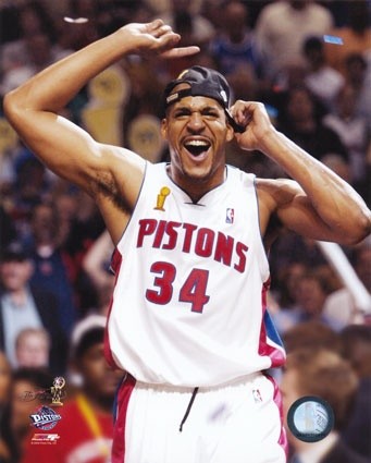 Happy birthday to Corliss Williamson! 