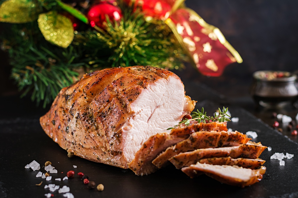 flitchofbaconLD's tweet photo. It may be less than 4 weeks until Christmas, but there is still time to book a table at the Flitch of Bacon.

We've got some fantastic menus ready for Christmas Day, Boxing Day and New Year's Eve.

To enquire about any of these or to book a table, click the link in the bio. https://t.co/cZoyR29ijK