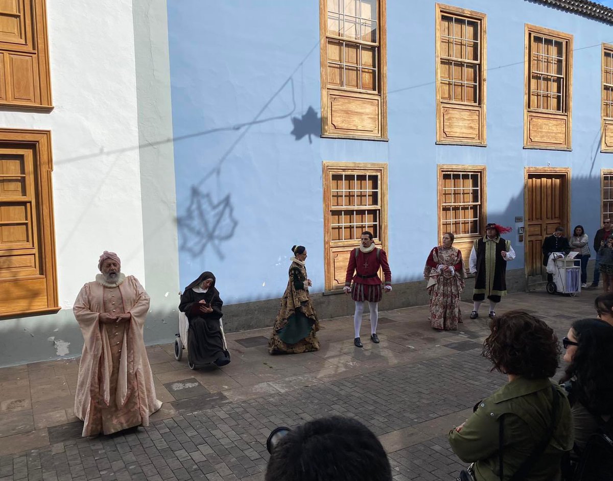 ✨ El casco histórico de #LaLaguna acoge desde esta semana una ruta teatral de <a href="/BurkaTeatro/">BurkaTeatro</a> con motivo del 23 aniversario del Patrimonio Mundial de la ciudad.