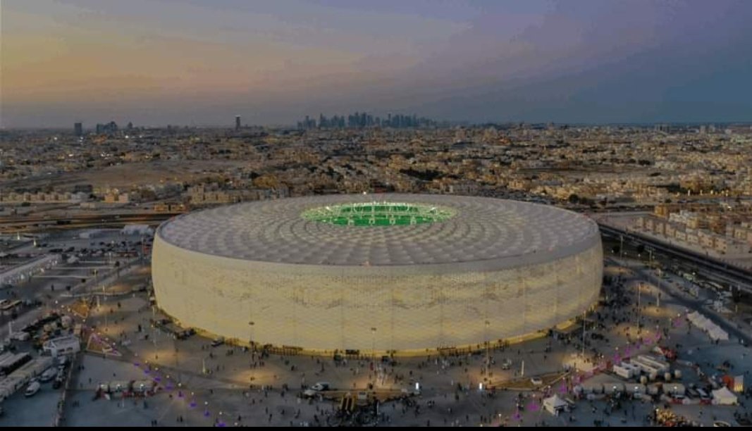 أعلن الاتحاد الدولي لكرة القدم "فيفا" أن عدد الحضور في المباريات الـ 48 من دور المجموعات لمونديال قطر بلغ 2.45 مليون مشجع، ما معدله 96٪ من سعة الملاعب.
 وأفاد فيفا أن دور المجموعات في النسخة الـ22 تجاوز رقم الـ2.17 مليون في مونديال روسيا، رغم دعوات المقاطعة للنهائيات!
#الأردن