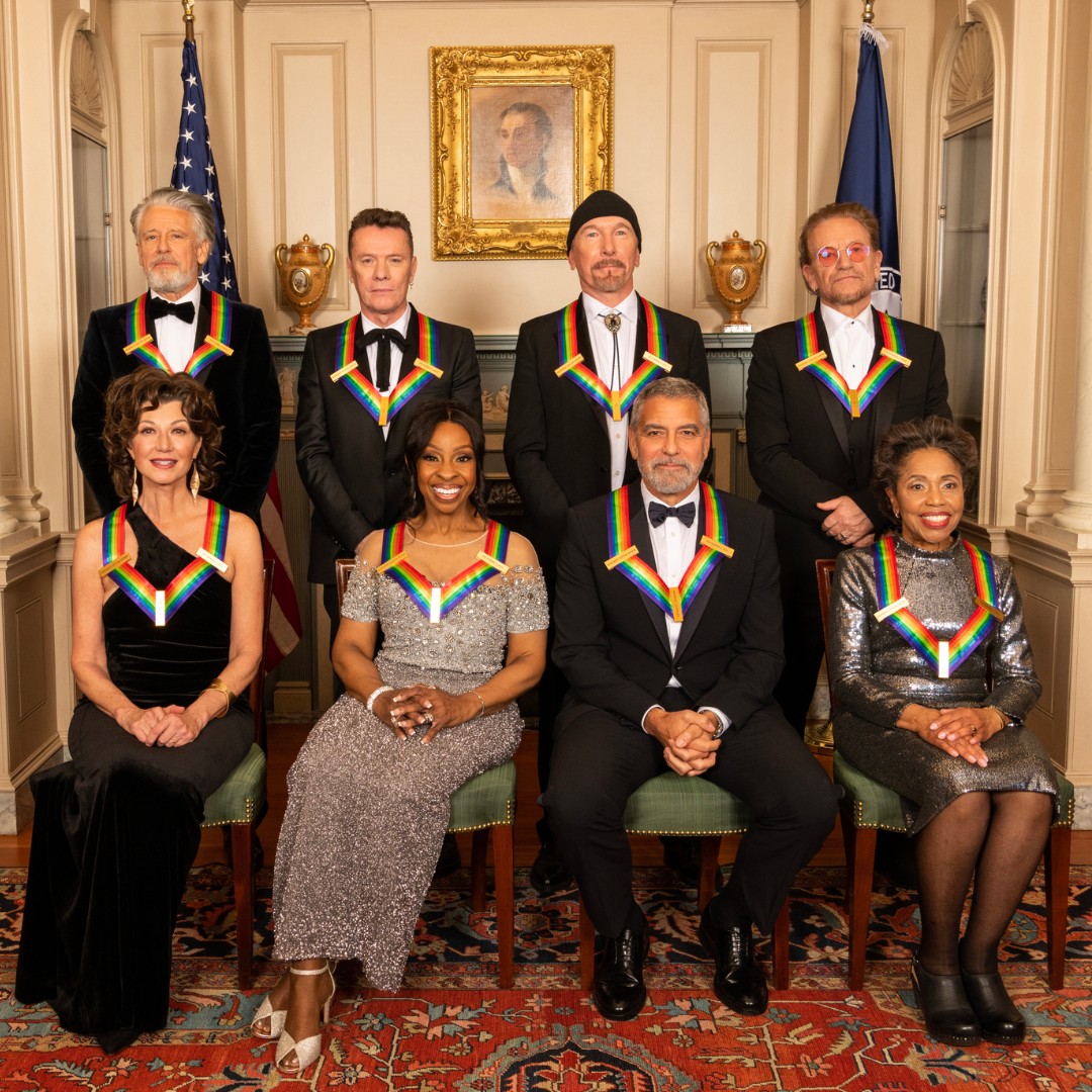 TKCOfficial's tweet photo. Please join us in congratulating your 45th class of Kennedy Center Honorees. 🤩🌈✨

Tune in Dec. 28 at 8 p.m. EST as a star-studded #KCHonors lineup pays tribute to @U2, @AmyGrant, @MsGladysKnight, #GeorgeClooney, and #TaniaLeón on @CBS and @ParamountPlus.

📸 Gail Schulman https://t.co/1OMUVoJS9H
