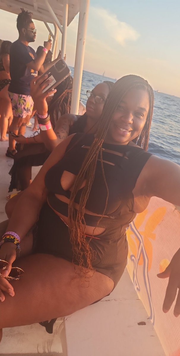 EBaby220's tweet image. Cabo don't OWE me NOTHING