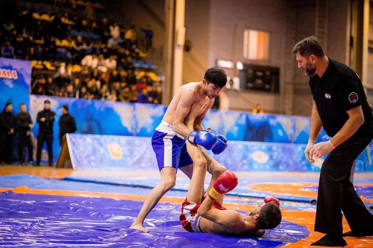 AAyazofficial's tweet photo. Read the threads 🧵 

Congratulations 👏👏🇵🇰 to Atif "The GoldenBoy" Khan for winning Silver medal 🥈 at Asian Championship 2022 in Kazakhstan 🇰🇿. 
This lad deserve a lot of appreciation 👏👏🔥😎. 1/4 https://t.co/e8PLGuDn4J