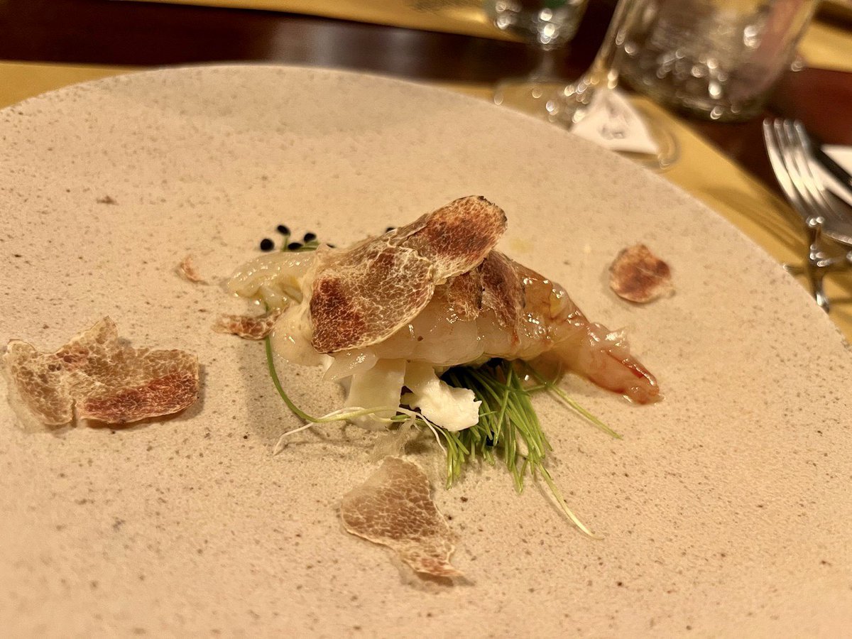 mashu_wine's tweet photo. 間違いなく今年1番の贅沢な時間🥹
本日は白トリュフ会でした🍷💖
Bruno Giacosaさすがすぎました、、🇮🇹
最初から最後までトリュフと妖艶なマリアージュに包まれ、、ah🤦♀️
個人的にはデザートのアイス×白トリュフで一撃必殺🍨✨️
余韻でにやにやしてしまう、、明日からまた頑張ります🔥 #Monleale https://t.co/Fvc188iR4f