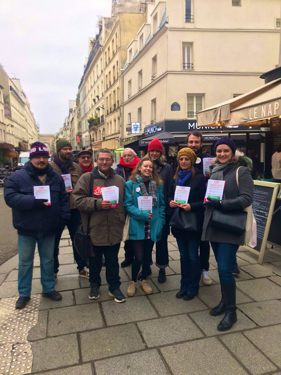 Mobilisé.e.s avec les partis de gauche de #Paris10 pour défendre des transports publics de qualité et refuser la hausse injuste du #passnavigo ✊🌹 ✍️Signez la pétition : parti-socialiste.paris/petition_trans…
