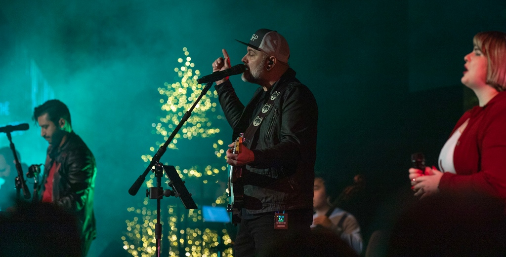 Good morning and happy Sunday! We are so excited to spend this morning worshipping with you. 

Don't miss week 2 of our advent series: Relentless Pursuit. Mike White is bringing the message today 🤘