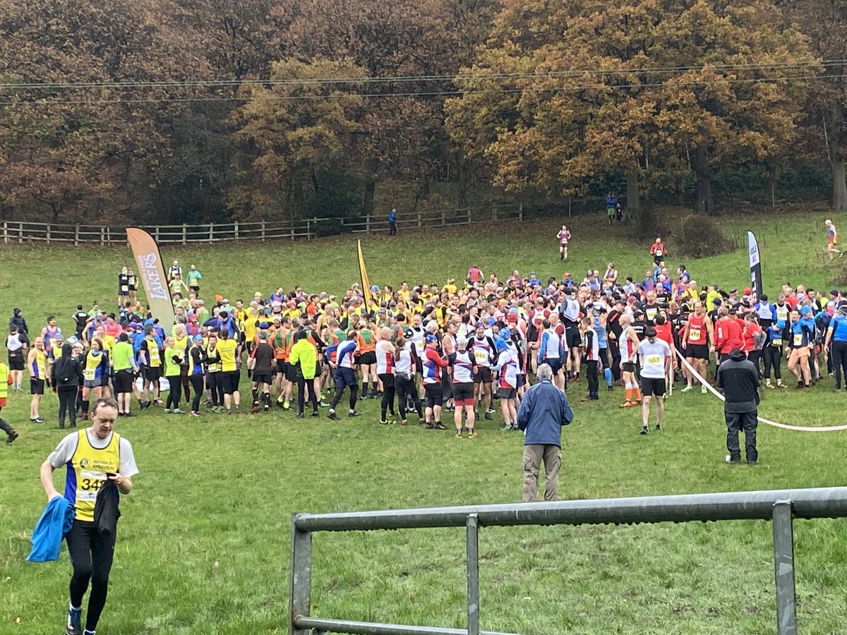 DawnSG2010's tweet photo. Yet more volunteering today at Dewsbury Road Runners West Yorkshire Winter League race. Lots of mud, cold and hills. Plus plenty of mental runners. Great event as usual #WYWL #TeamDRR https://t.co/e7JbiHvH4V