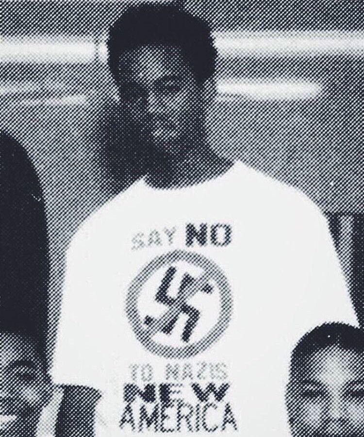 musicstruggles1's tweet image. cool t-shirt i wonder what happened to the guy wearing it