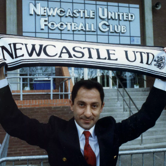 El día que el Newcastle perdió jugando contra... ¡Nadie!

Corría el año 1991, las urracas estaban en Segunda División y pasaban un momento horrendo. Osvaldo Ardiles, el técnico, preparó un ejercicio para mejorar la sintonía y la comunicación de sus jugadores... Pero salió mal.