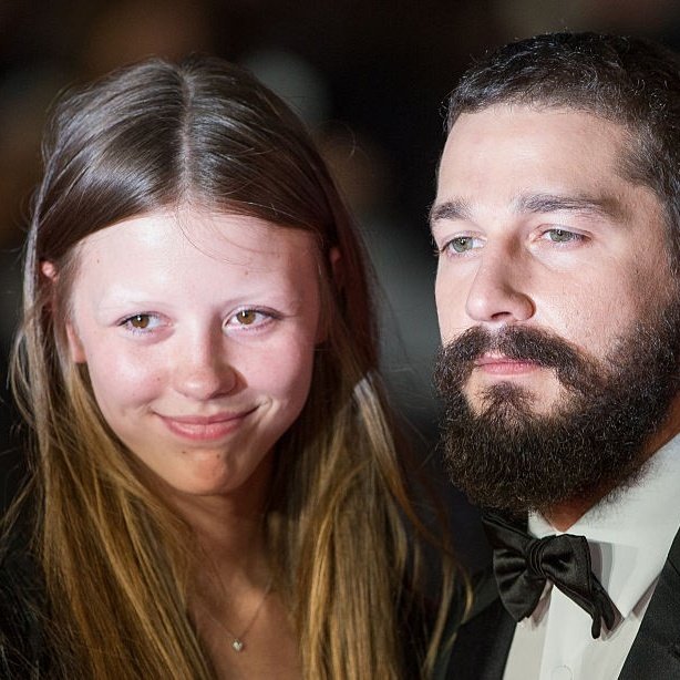 MGothBrasil's tweet image. A equipe do MGSBR, não pretendia falar sobre esse assunto, mas após nossa última postagem isso ficou impossível de não se comentar. Em forma de thread, resolvemos falar sobre o relacionamento abusivo de Mia Goth e Shia Labeouf. — thread: