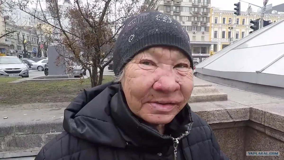 AlcoHistory's tweet photo. Не покупай!               Возьми с улицы! https://t.co/UeUw8cJMN8