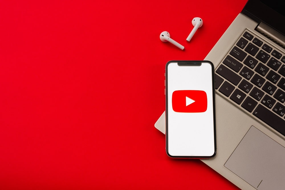 YouTube teste une nouvelle fonctionnalité e-commerce pour Shorts dlvr.it/SdqlGd