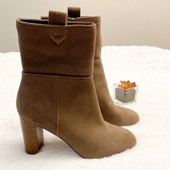ceejayalegros's tweet photo. So good I had to share! Check out all the items I'm loving on @Poshmarkapp from @Mrs_Holly_Jones #poshmark #fashion #style #shopmycloset #freepeople #solesociety #kutfromthekloth: https://t.co/WIkXAXCsCe https://t.co/XUWj7Qmi6l