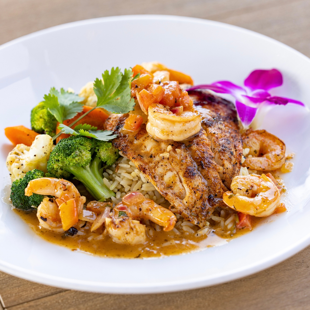 MarketBroiler's tweet photo. 🍽 Who’s excited for #SundayFunday?! AND who’s planning on coming in for delicious fresh caught SEAFOOD dishes?  Don’t forget to make a reservation now through @OpenTable at your favorite #MarketBroiler location! https://t.co/Wb1Kh4pKHR