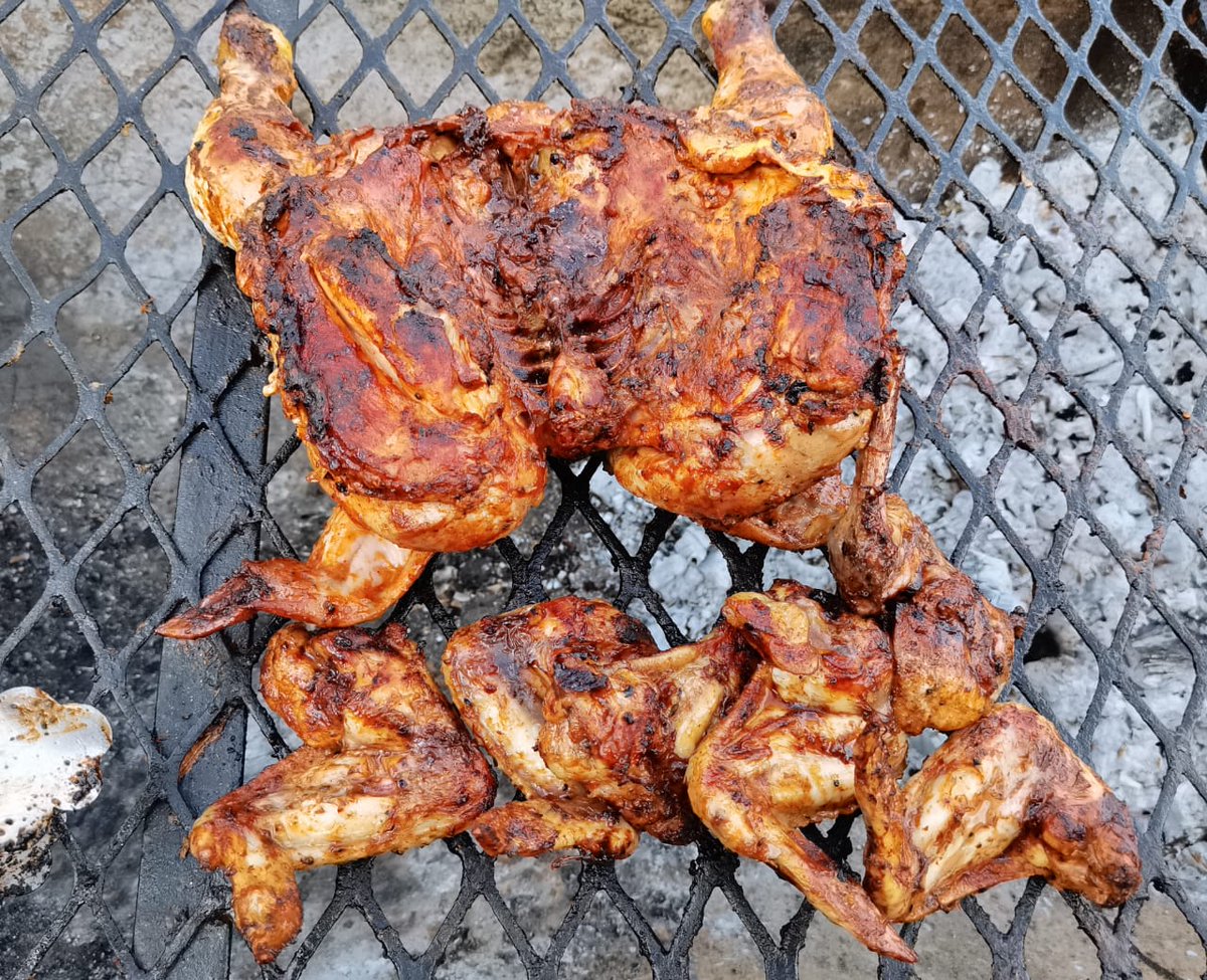 <a href="/947/">947</a> with your beautiful support, we would like you to assist us in #BestGrilledChickenachallenge and we are challenging <a href="/NandosSA/">NandosSA</a> to come on board and be brave to taste our #FlameGrilledChallenge. Our patrons have described our chicks as "addictive" 😘🤣 #StickyPeriPeriChicken