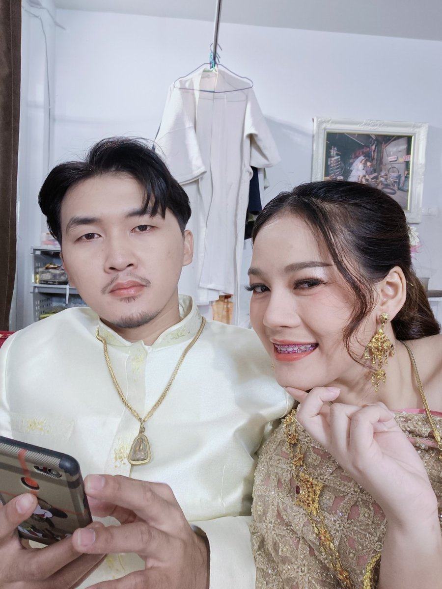 Ruttanaporn0809's tweet photo. 👸🏻เราเป็นเจ้าหญิงให้คุณไม่ได้🤴🏻
แต่เราเป็นเจ้าสาว👰🏻🤵🏻ให้คุณได้นะ❤
❤❤#แคปชั่นเจ้าสาว#แคปชั่นงานแต่ง https://t.co/4LCR9ln6uM