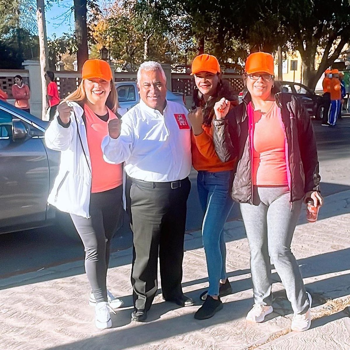 Iniciamos esta mañana en la Caminata por la Unidad con mis compañeras y compañeros de la nuestra querida #Sección5.

No es suficiente querer un cambio.

Debemos luchar y ser el cambio.

Vota x ti, vota por la #PlanillaUnidad
#VotaNaranja 🟠 
#UnidosSomosMásFuertes 🤝