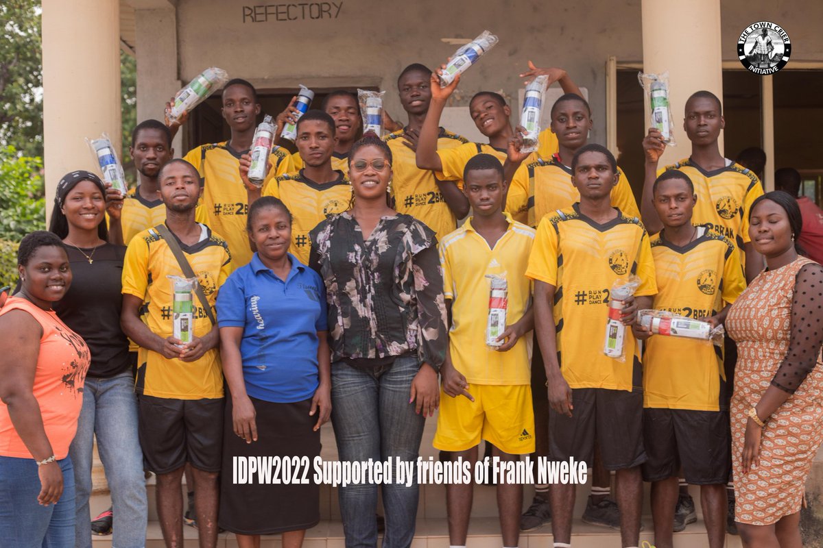 FriendsofFNJ's tweet photo. @TownCrierAfrica is a civil society group intrested in social activitism, girl child education, boy child education, SDGs, #EndPeriodPoverty, among others. Some of their projects include; #Run2Break, #Hike2Break and #Project5000Girls.
#OnyeAghanaNwanneYa https://t.co/4XvCNO4elo
