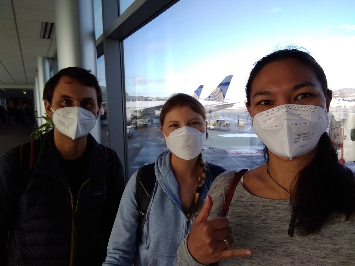 mixotrophe's tweet photo. Smizing at the #SFOffice en route to join the @E5coral crew at Gump Station! https://t.co/ss11ZTJ4VJ