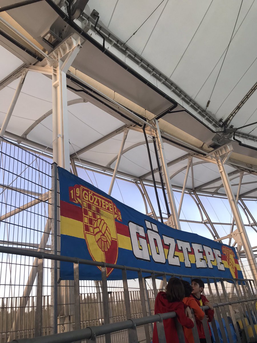 Gözler senin üzerinde.