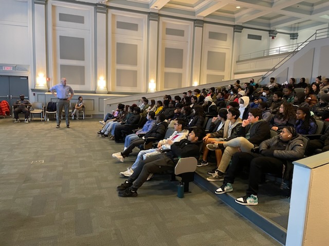 dshapMENTOR's tweet image. Loved going to my 1st @YMCA_Boston Achievers session yesterday. Amazing interactive session w/ board member Joel Murray, @NorfolkDedham CEO. His authentic &amp;amp; transparent discussion of his journey, extraordinary questions from Achievers on marriage, inflation, predictive analysis.