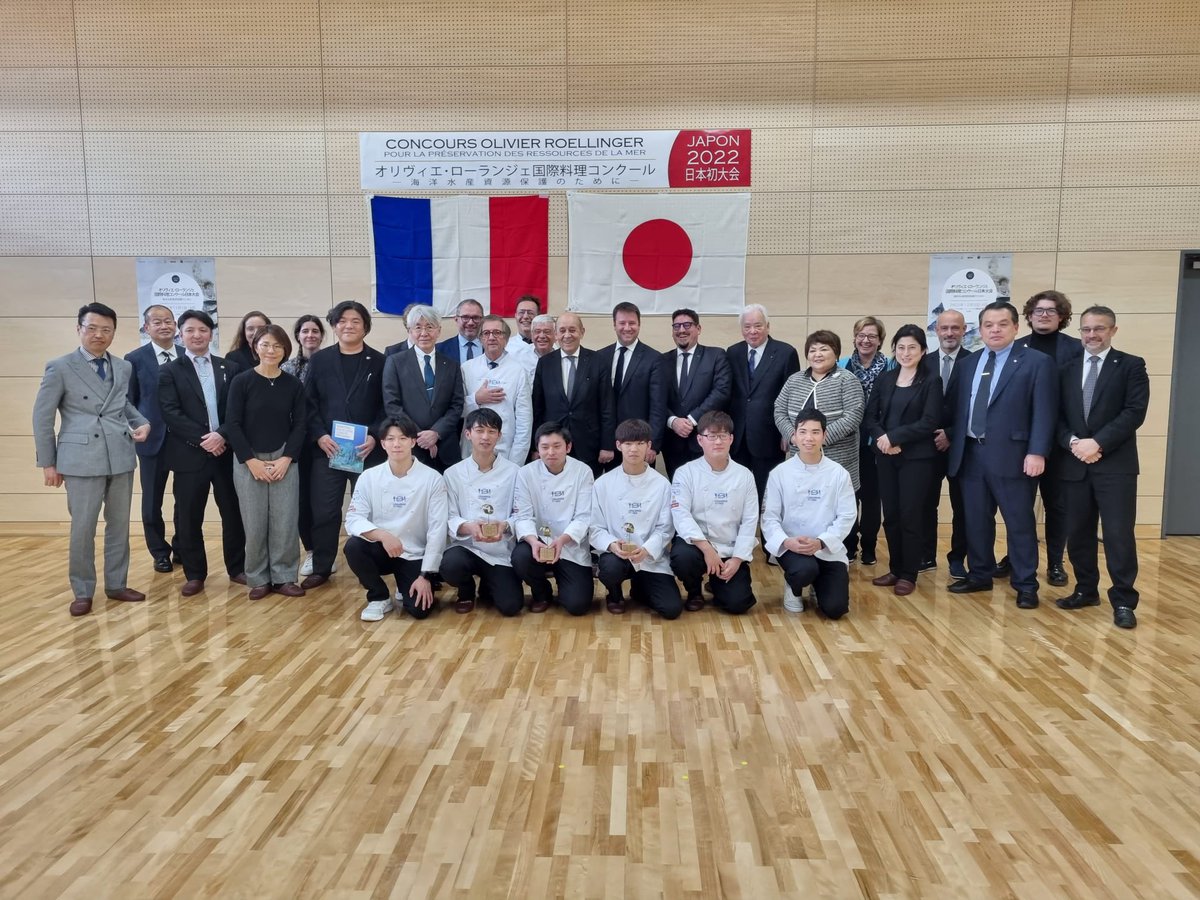 LoigCG's tweet photo. 🇯🇵[Journal de bord - jour 2]

Nous étions sur l'île Hokkaido pour participer à la remise des prix du concours #Roellinger pour la préservation des ressources de la mer. Au #Japon comme en Europe il n'y a pas de souveraineté alimentaire ou de plaisir culinaire sans durabilité. 1/2 https://t.co/QAGFMHhn61