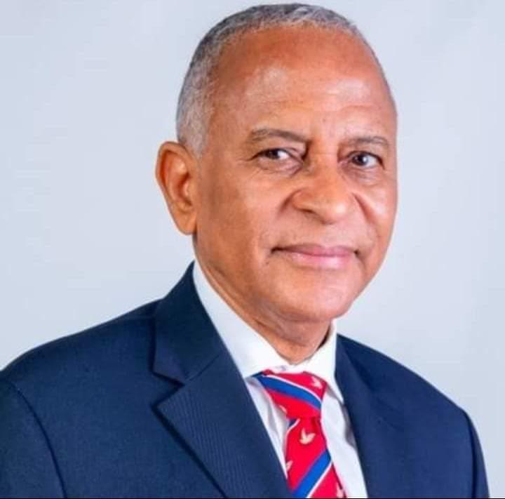 LaTribuneNews7's tweet photo. Le Recteur de l'Université Quisqueya, #JackyLumarque annonce la signature d'un protocole d'accord entre le #BSEIPH et l'Université Quisqueya pour permettre à de nombreuses personnes à mobilité réduite d'étudier dans différentes disciplines au sein de cette université. https://t.co/kM4afDoFO1