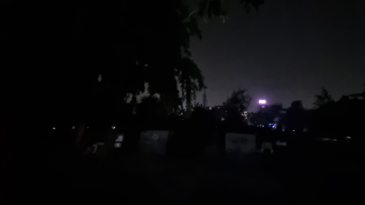 jv_earth's tweet photo. @noida_authority @CeoNoida
No street light working in lane A-116 to A-110 Sector 80 and no flood light of central parks. This is the condition of our industrial area. Please take it as a serious issue. 
Thanks https://t.co/RMNtwZPa2k