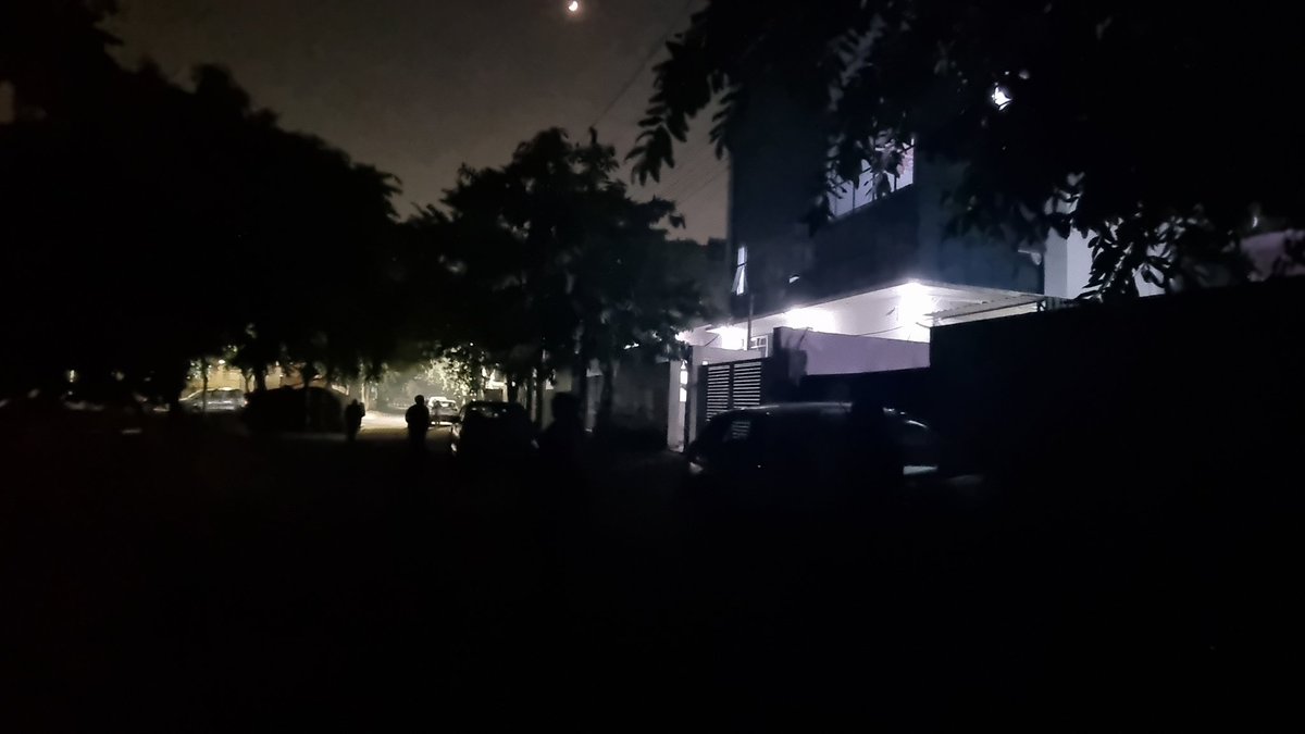 jv_earth's tweet photo. @noida_authority @CeoNoida
No street light working in lane A-116 to A-110 Sector 80 and no flood light of central parks. This is the condition of our industrial area. Please take it as a serious issue. 
Thanks https://t.co/RMNtwZPa2k