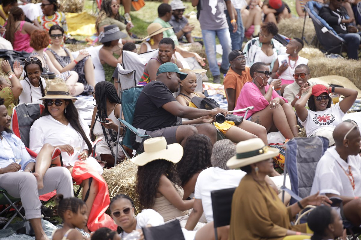 AssupolLife's tweet photo. The crowd is enjoying the melodic sounds of jazz on a balmy Sunday afternoon.
#AssupolLife
#HughFest2022 https://t.co/jY1konSN4o