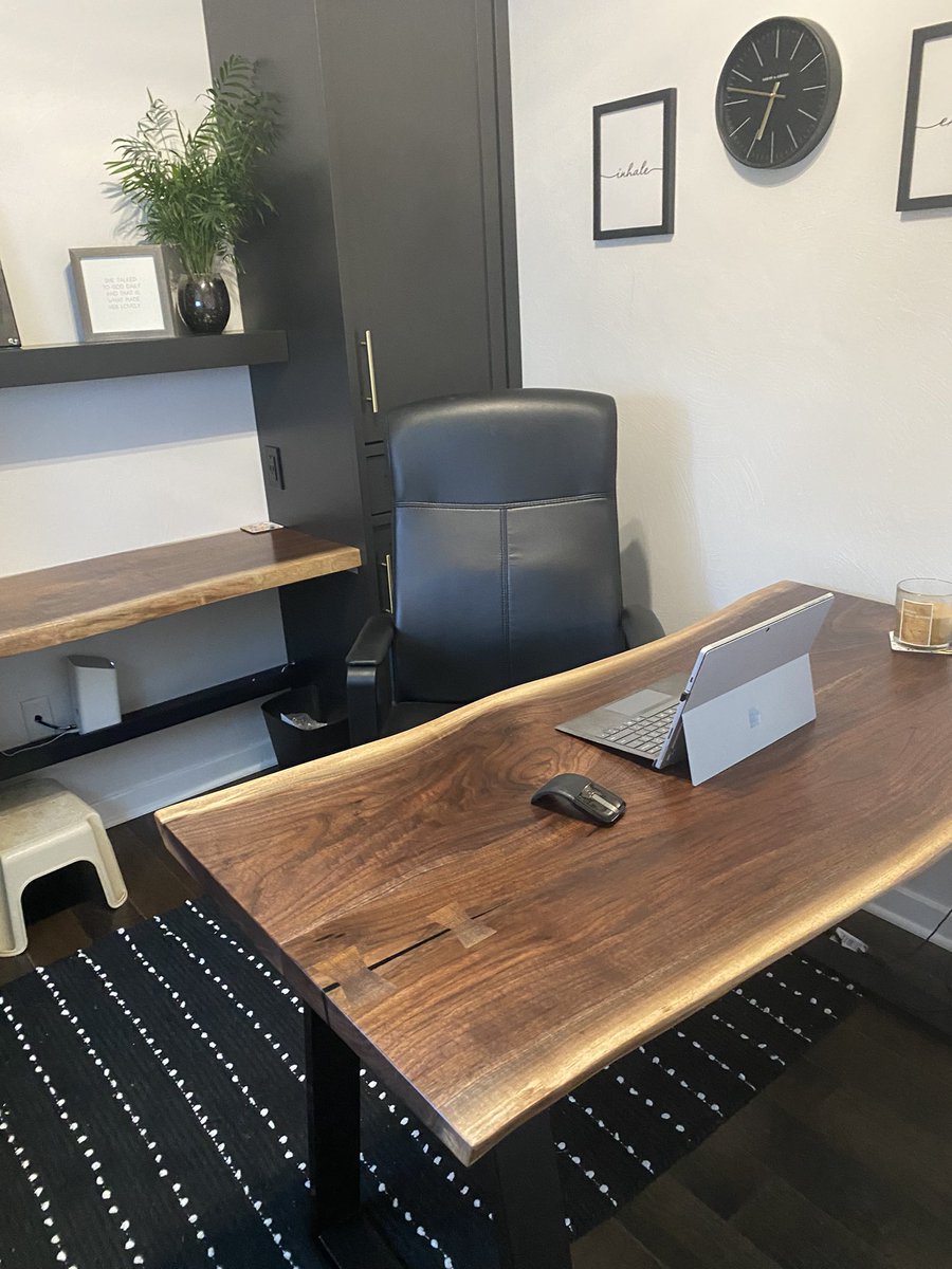 And here’s the second live edge desk! design cred to my husband Terry. Live edge furniture cred goes to my nephew Nick Bonaroti. Dang do we have talent in our family or what?!