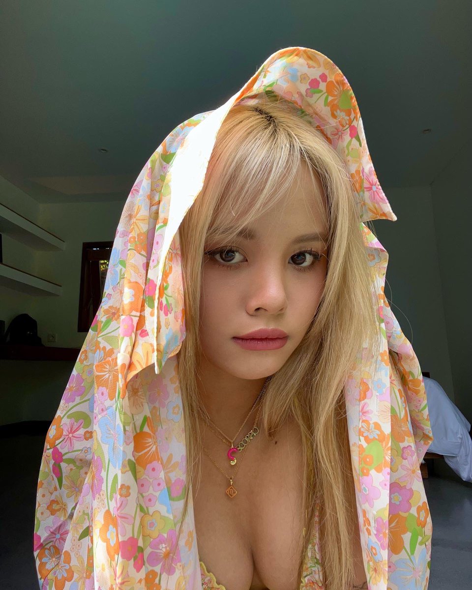 sssorn_clc's tweet photo. Goodbye Bali 🌸 Will be back soon! https://t.co/XJFkK5koMT