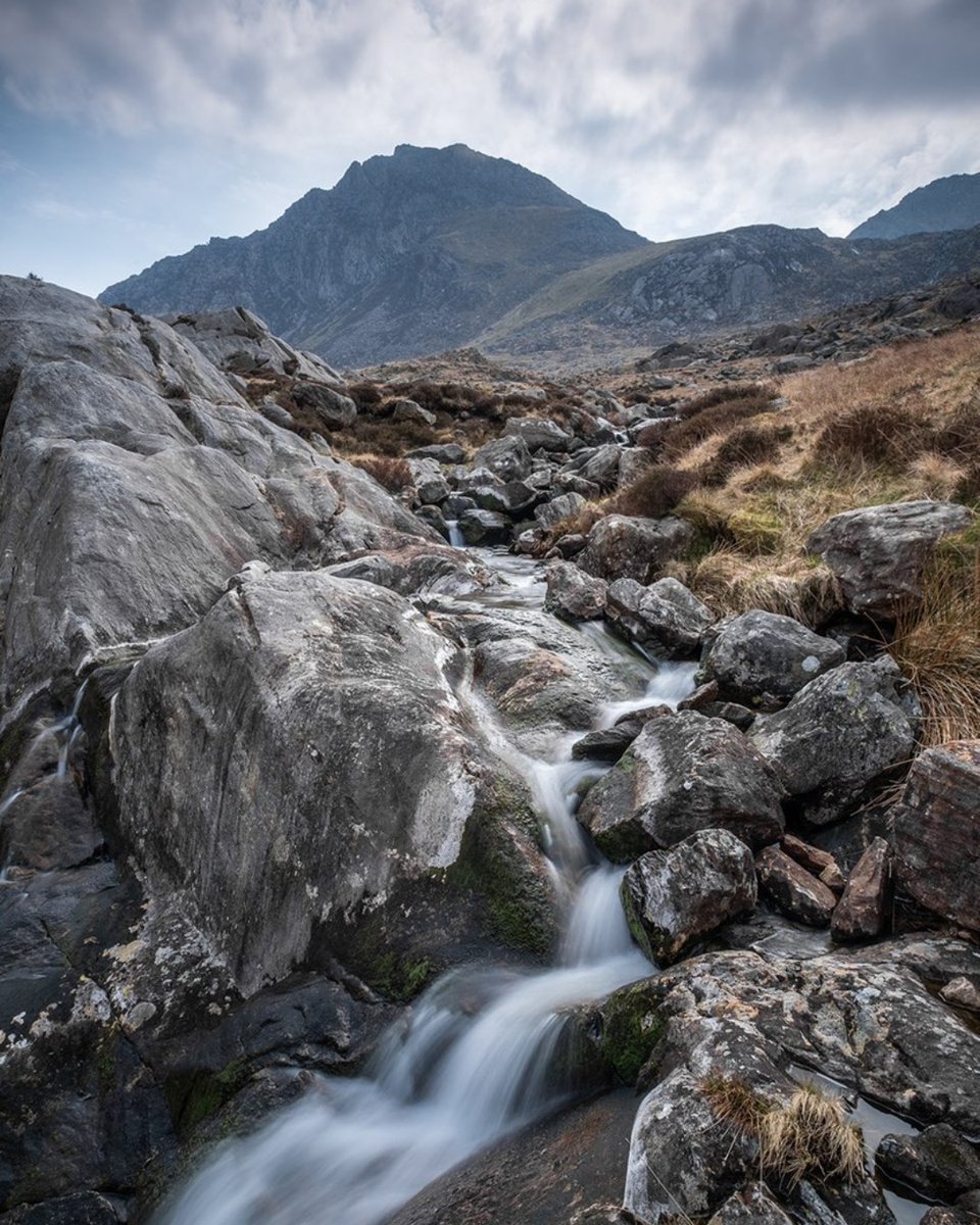 LEEFilters's tweet photo. Mark Gilligan - Nant Bochlwyd Waterfall With Tryfan In The Background
๐ Yr Wyddfa
๐ท Fujifilm X Pro2
โญ Fujifilm XF 10-24 f4 R OIS
โ๏ธ F11 @ 0.8 secs
โฌ LEE 0.6
๐ https://t.co/Ai54toATof
-
#LEEFilters #photographeroftheday #landscapephotography #gradfilter https://t.co/0myDlIuUEH