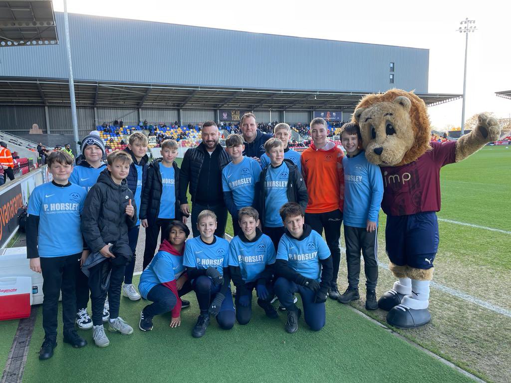 sallyfrancesca's tweet photo. @sbridgeafc Even better the SBFC u13’s were the ball boys https://t.co/bel4skibe9
