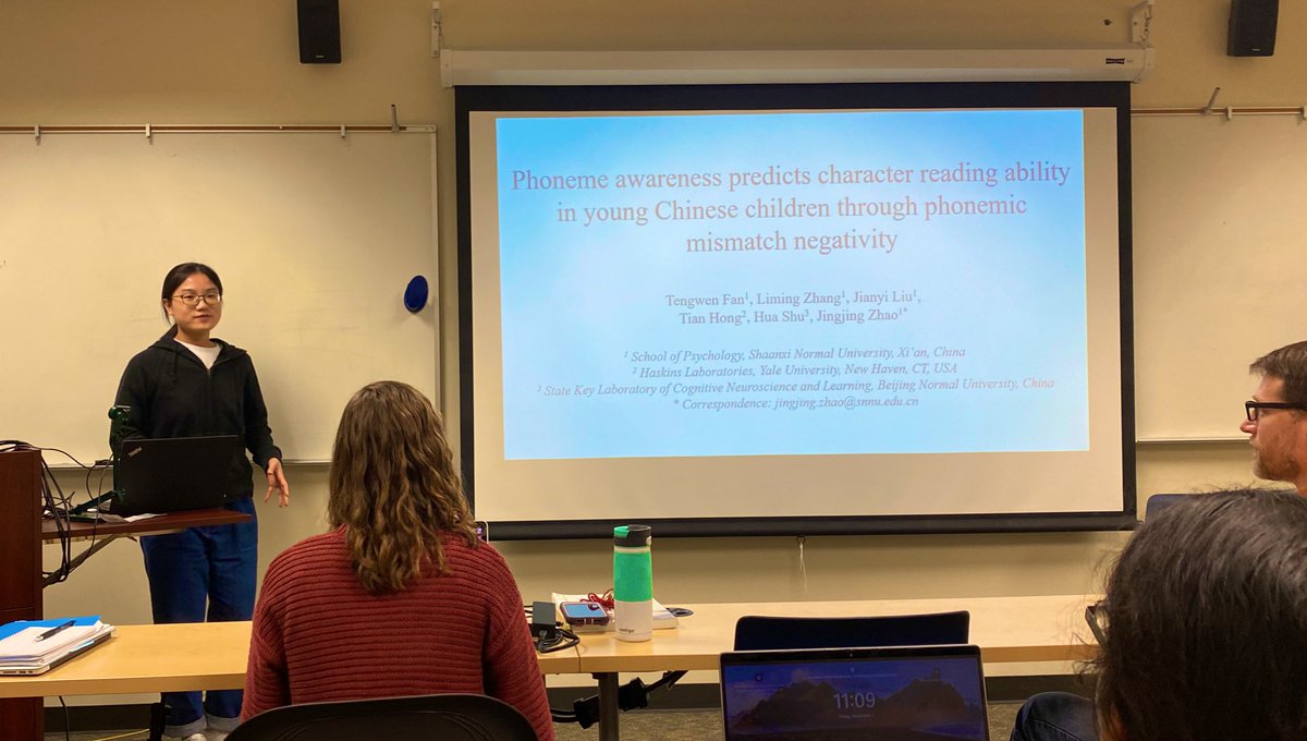 LENDlab's tweet photo. PhD student @TengwenFan presented the findings from her work with Dr. Jingjing Zhou this past Friday for @LSUcomd ! She shows how MMN sensitivity accounts for the link between phonological processing and reading development. https://t.co/UJDsG3ElU2