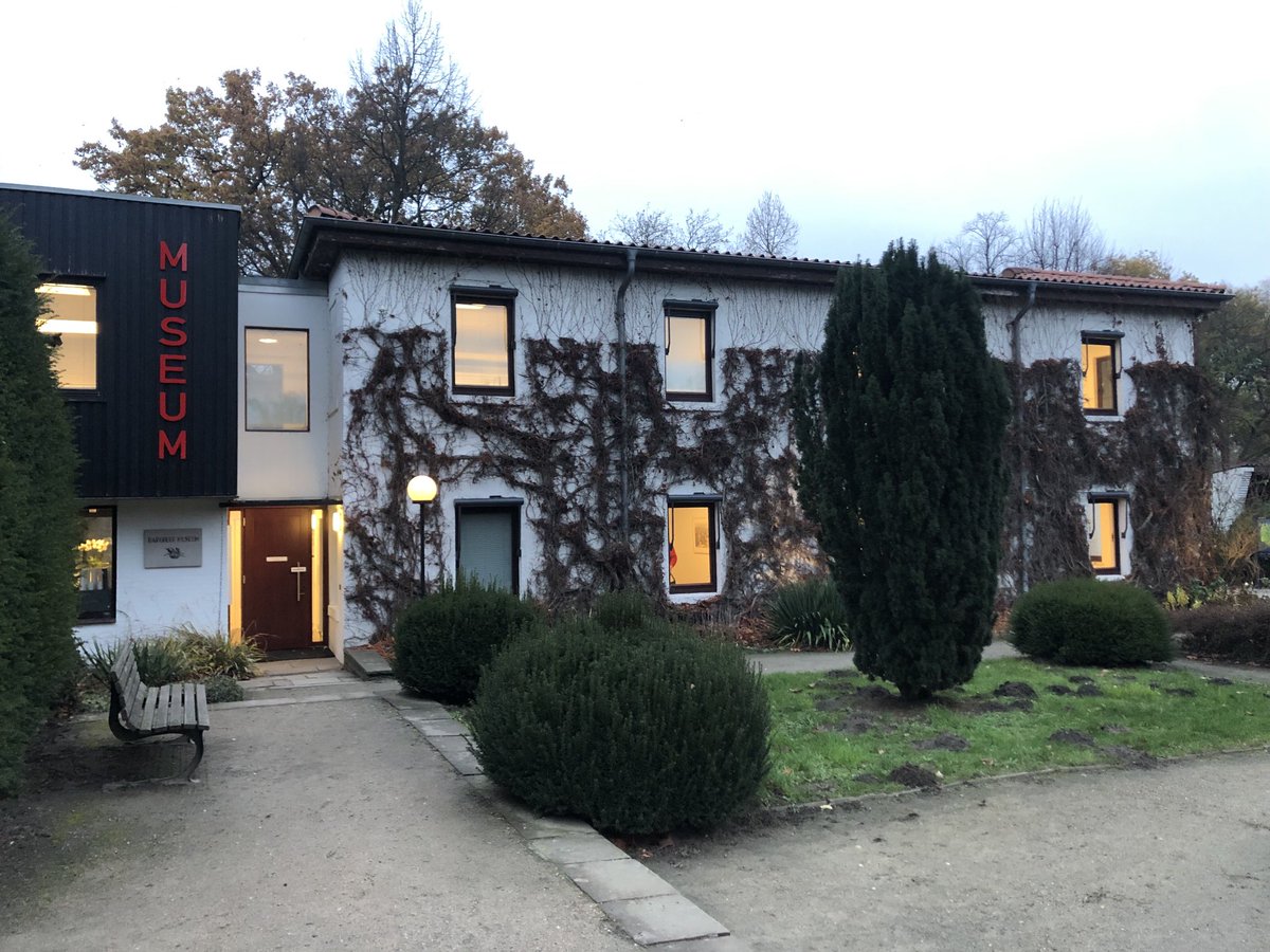mike_leder's tweet photo. Tritt ein und lass dich von der Muse küssen. Du wirst es nicht bereuen müssen.

#BargheerMuseum 
#JenischPark
#Hamburg https://t.co/hQbnvQDc6I