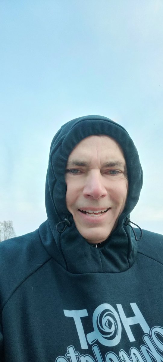 ShaneJones121's tweet photo. How it started/ how it's going
#hotchocolate5k #stl https://t.co/HyunPzrwpZ