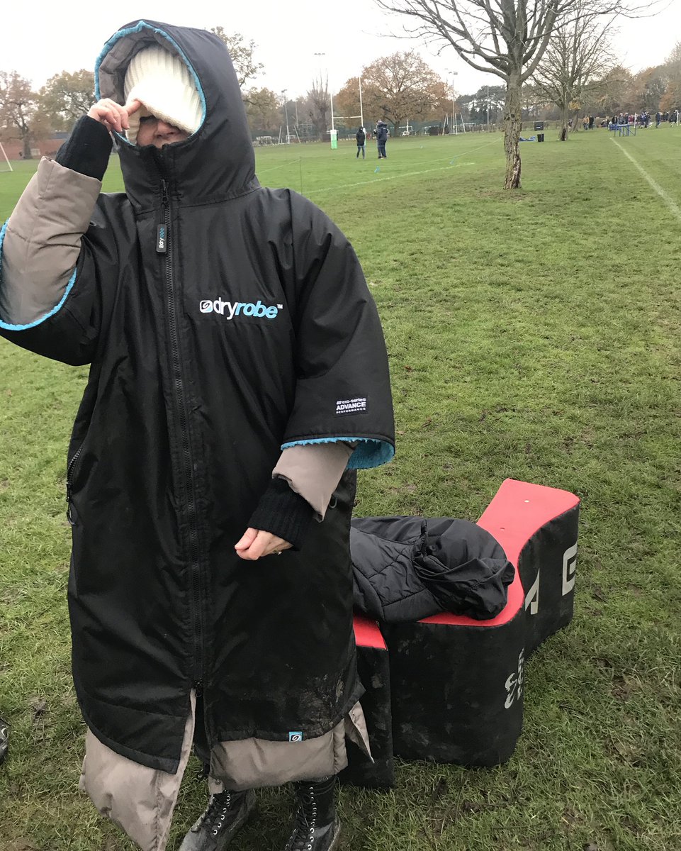 SolihullStyle's tweet image. Bit cold today! 🏉🥶🤣 @OldSilhillians @dryrobe