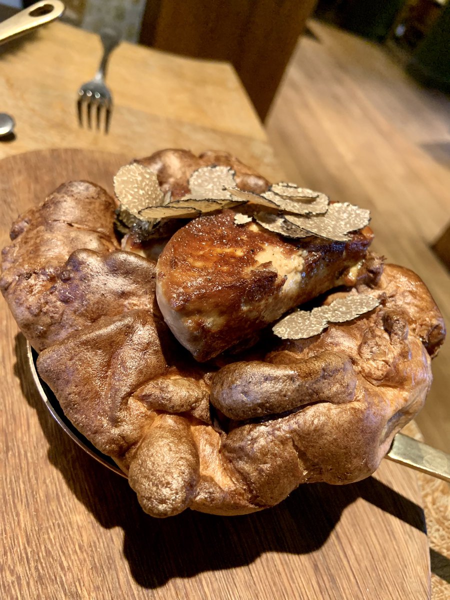 DaveLoweMusic's tweet photo. What a treat! Thanks so much @andrewpern It’s so good to have @TheStaratHarome back. #BestSundayDinnerInTheWorld #Delicious #AmazingCreativity https://t.co/yuHOIHw4tb