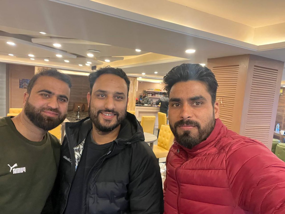 imDrMustafa's tweet photo. Thanks to Brezza 😅😅 https://t.co/lssA27AxCG
