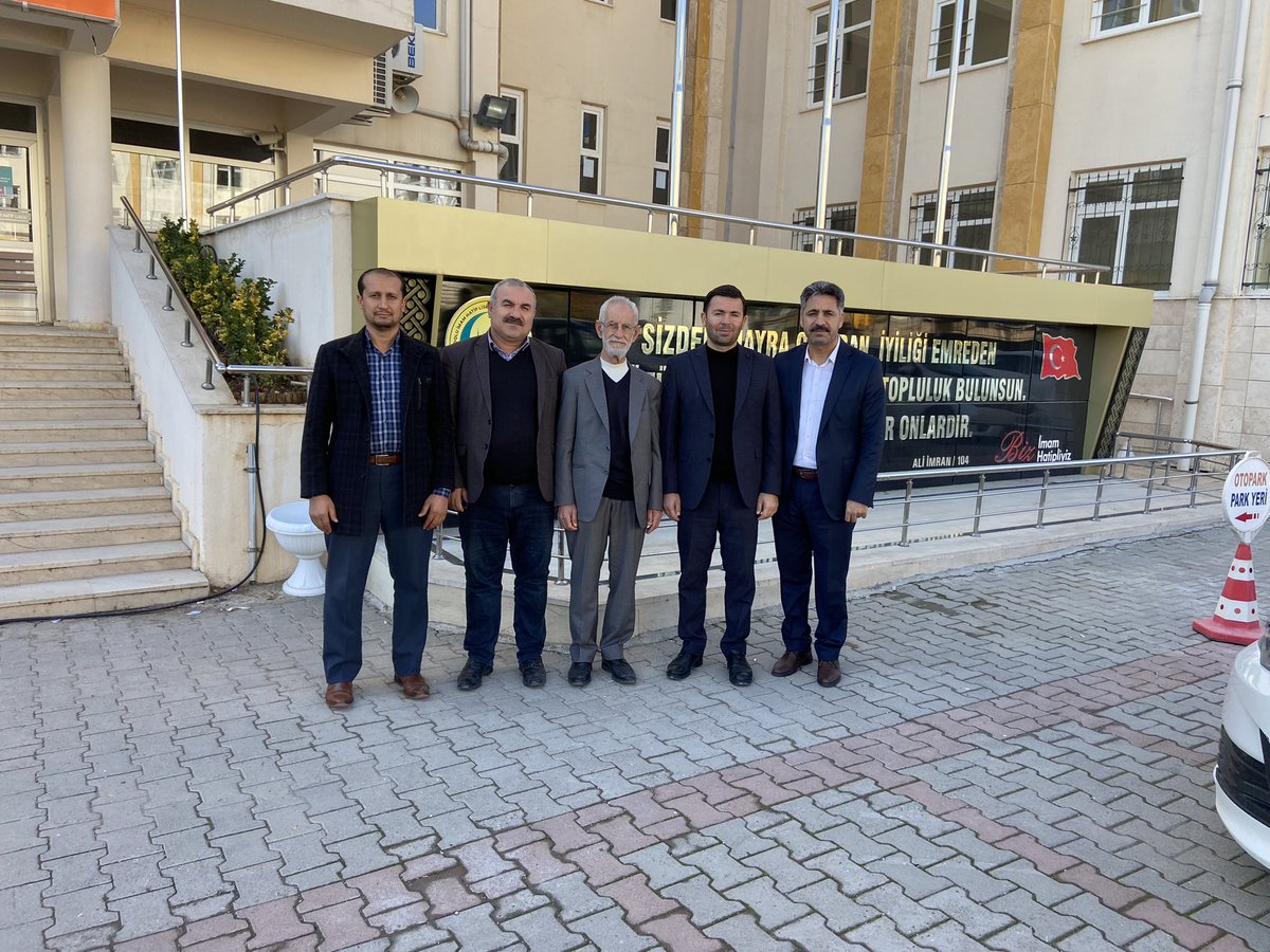 bilimder's tweet photo. 1-Adıyaman Önder İmam Hatipliler Derneği’nin ev sahipliğinde Önder Gen.Bşk.Yrd. Sn Muhammed Taha TAVMAN’ın başkanlığında Diyarbakır, Elazığ, Mardin, Malatya ve Şanlıurfa illerinin il ve ilçe başkanlarının katılımıyla Bölge Toplantımızı gerçekleştirdik. @aceylantr @suphicicek2 https://t.co/bJ23FodLdI