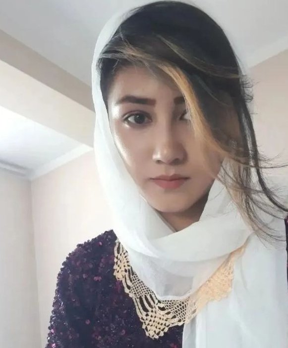 کبھی روتا ہی نہیں میں بڑی بڑی باتوں پر
  کبھی یوں ہی آنسو بہانے کو جی چاہتا ہے.🫀
<a href="/alizay_786/">Dr. Ali❤</a>