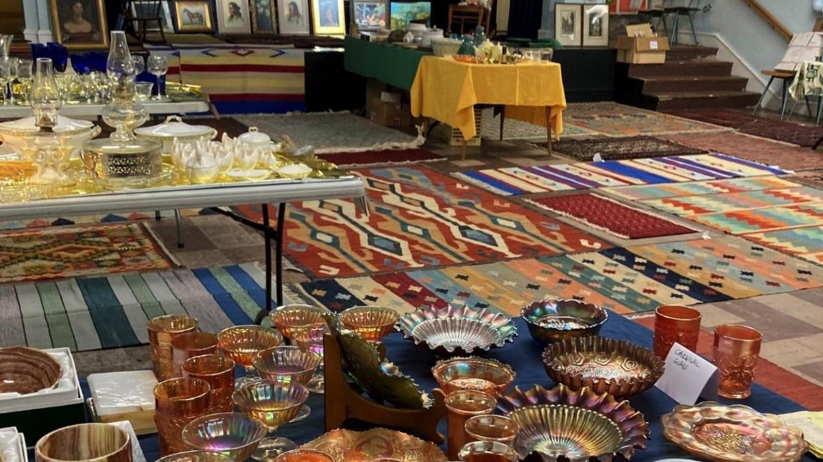 HealthyTom's tweet photo. We are holding our main, annual fundraiser on Dec 10 and 11, 10am-4pm at Unity Somerville, 6 William St. (corner with College Ave), Somerville, MA.  Please stop by to see fabulous rugs, vintage housewares, and other handcrafted items! https://t.co/c7s14bDPoX https://t.co/Zvc4JRHibs