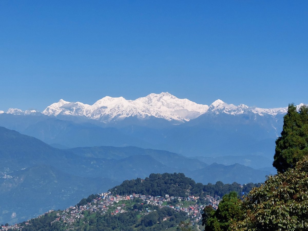 imshouvik02's tweet image. #a52s5g
#kanchenjunga