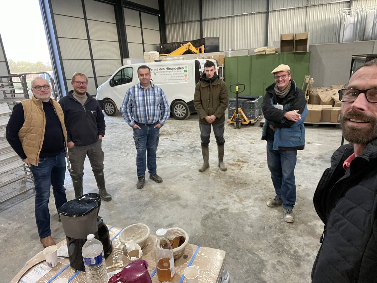 Parce que la technique passe aussi par de la convivialité … retour en photo sur les « tour de plaine » de groupe #bio de la <a href="/CAIDF/">Chambre d'agriculture de Région IDF</a> de la semaine passée. Supers moments de partage 👍🏻, merci les gars !