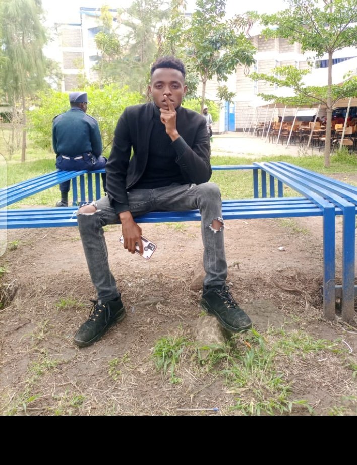 Alvoh2542's tweet photo. Rest in peace comrade😭
#machakosuniversity https://t.co/xY1GyTStcC