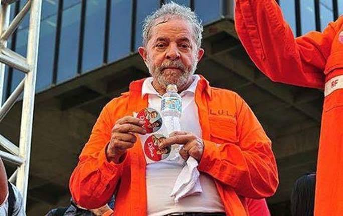 adilsonesp's tweet photo. ACUSADO AGORA COMO TRAFICANTE NO EXTERIOR, LULA ACIONA O STF PARA BARRAR O ATO DA JUSTIÇA
INTERNACIONAL* NOS ESTADOS UNIDOS, LUÍS INÁCIO LULA DA SILVA TAMBÉM SERÁ JULGADO POR ENVOLVIMENTO COM O NARCOTRÁFICO.
Após revelar os podres do narco na
VENEZUELA https://t.co/OBz4alY7hQ