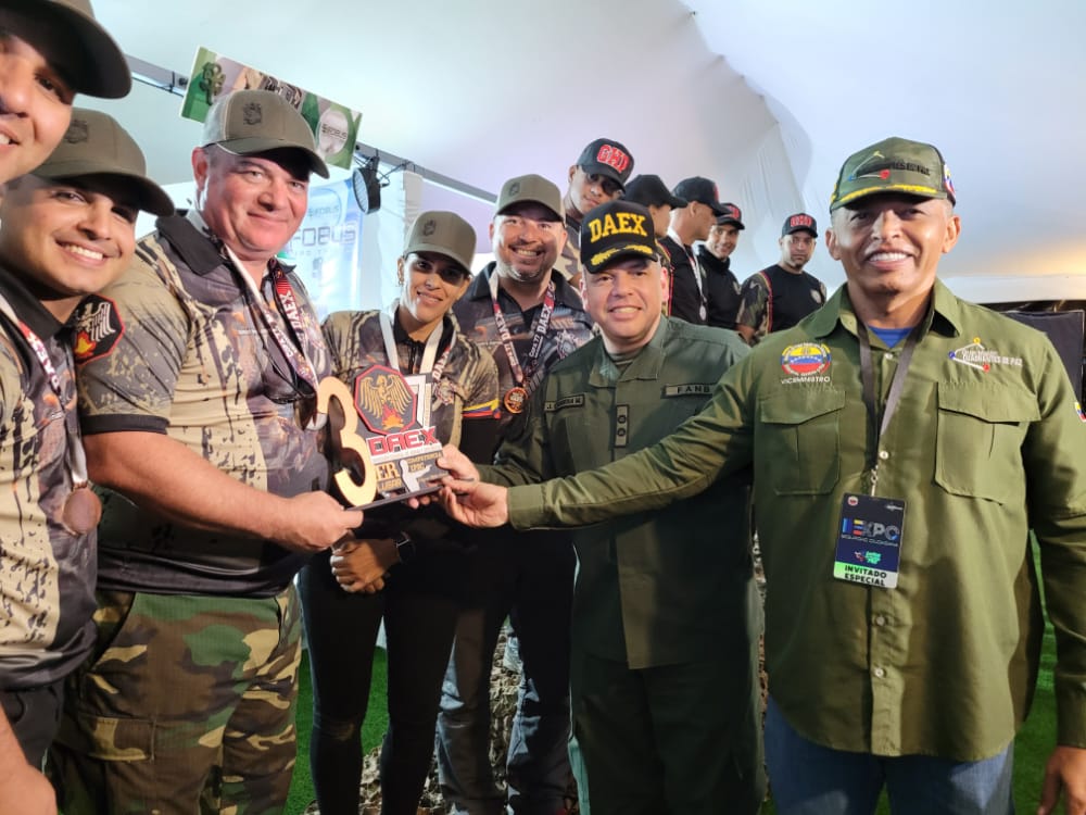 Ejército Bolivariano tweet media