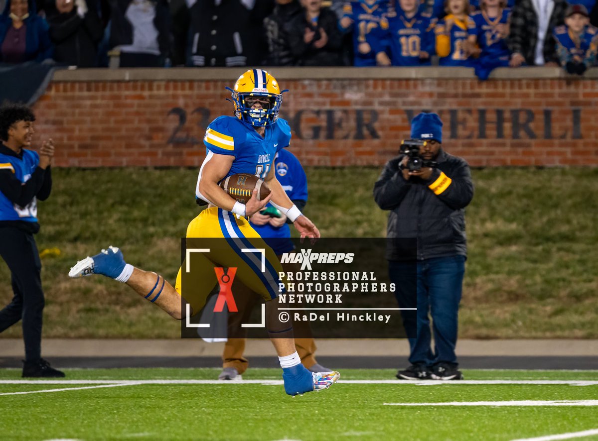 RaDel_H_Photo's tweet photo. Congratulations to @Howell_FB on the Class 5 state championship Friday night.  Professional images available on MaxPreps.  Retweets welcome!

https://t.co/swK0eh732P

@FHVikings @12tHManBoosters @FrancisHowell https://t.co/A1L921akeU
